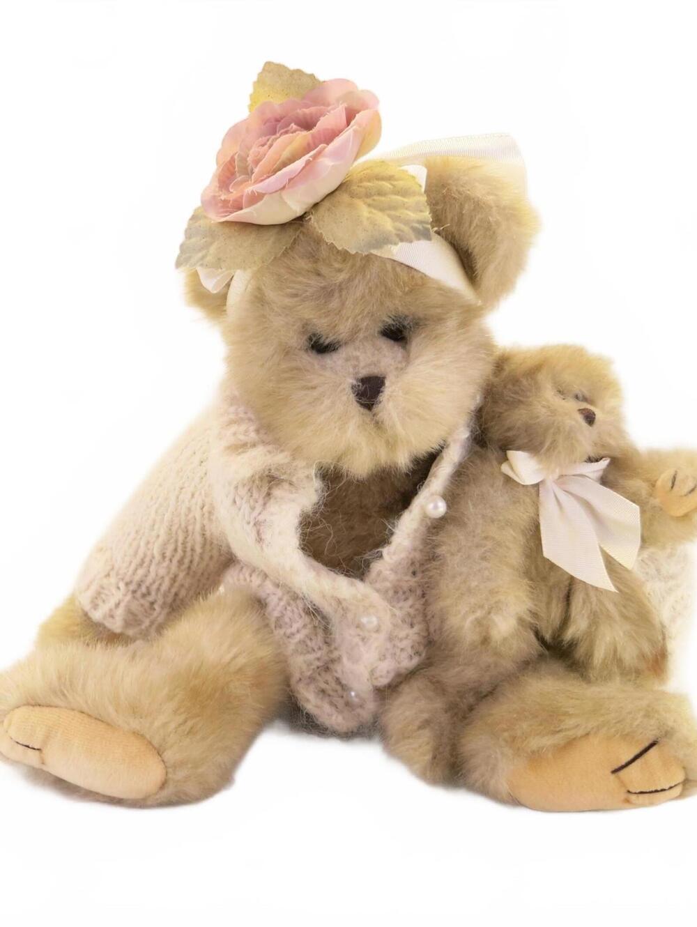 Attic Treasures Bearington Collection Rose & Anna Bears